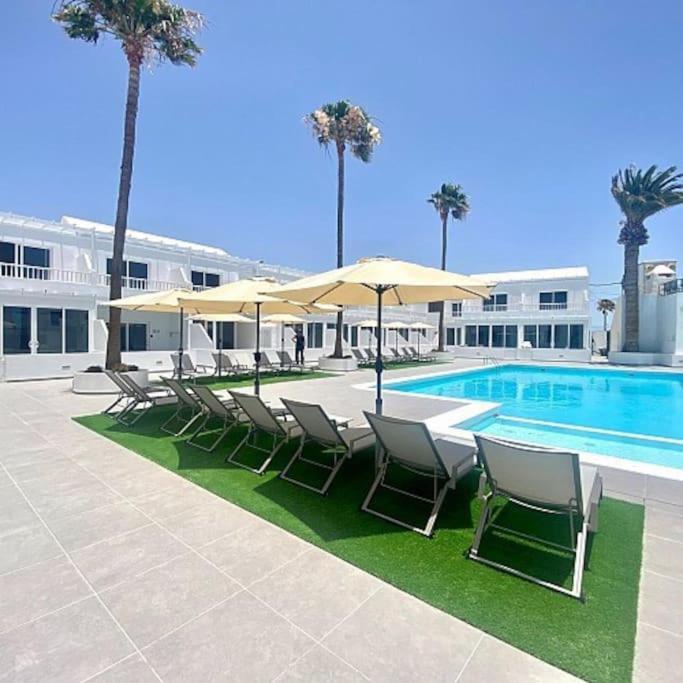 Puerto Del Carmen Airconditioned 2Bed Poolside Apt ภายนอก รูปภาพ