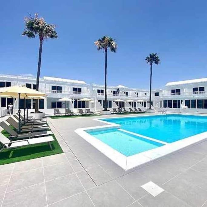 Puerto Del Carmen Airconditioned 2Bed Poolside Apt ภายนอก รูปภาพ