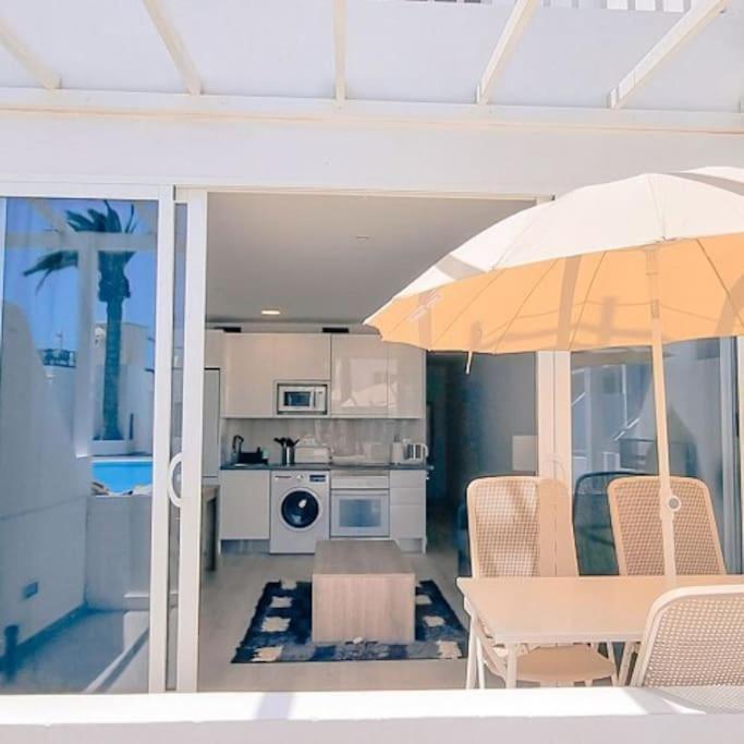 Puerto Del Carmen Airconditioned 2Bed Poolside Apt ภายนอก รูปภาพ