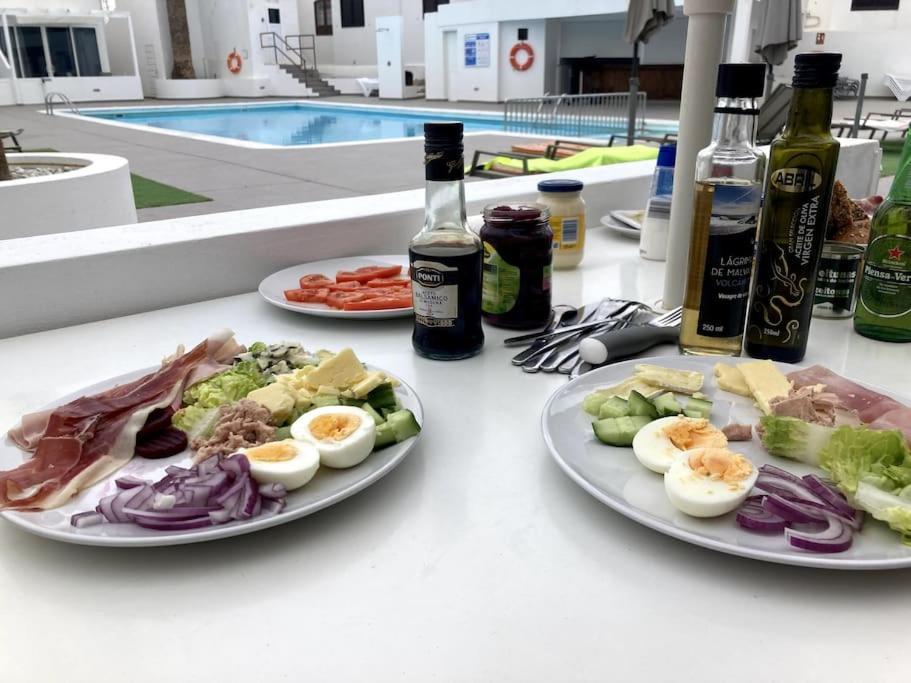Puerto Del Carmen Airconditioned 2Bed Poolside Apt ภายนอก รูปภาพ