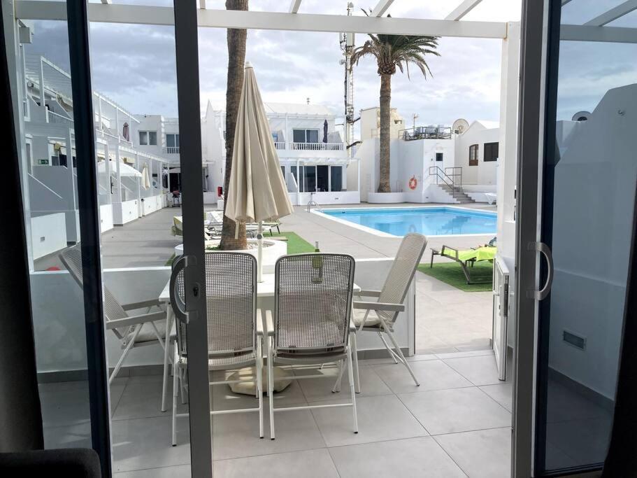 Puerto Del Carmen Airconditioned 2Bed Poolside Apt ภายนอก รูปภาพ